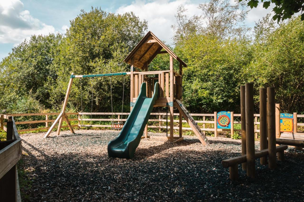Newby Bridge Country Caravan Park Экстерьер фото